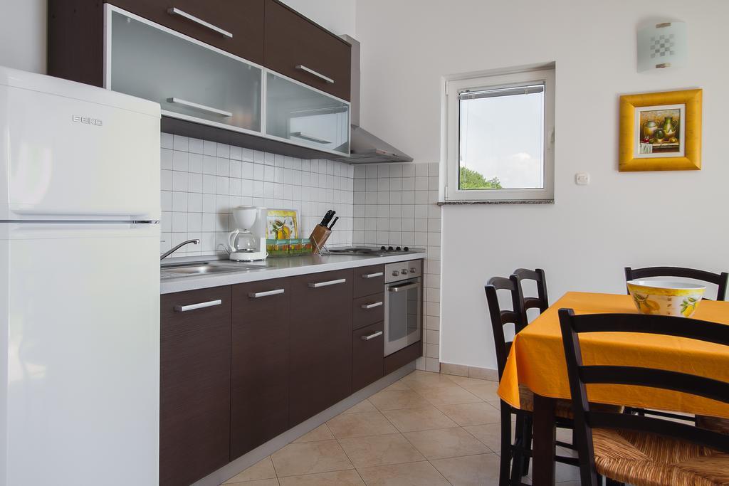 Apartments Vukelic Klenovica Zimmer foto